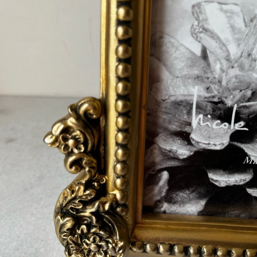 Nicole Miller Home Gold Ornate Picture Frame for 4”x6” photo